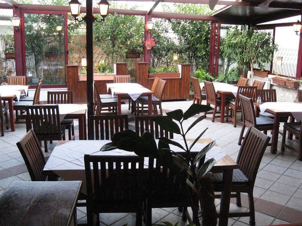 Stobreč Pansion Epetium酒店 外观 照片